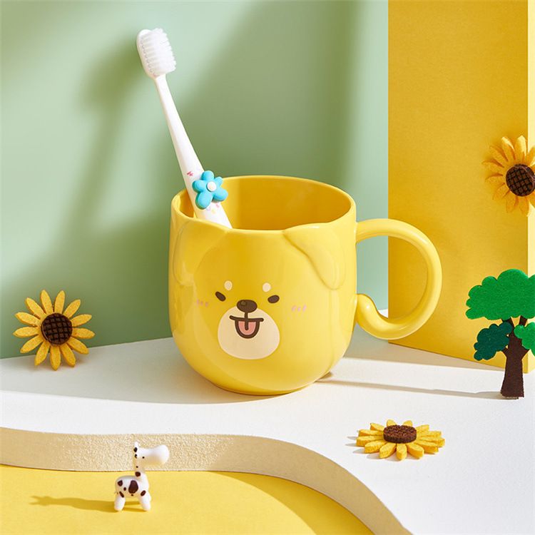 Tasse de chien jaune