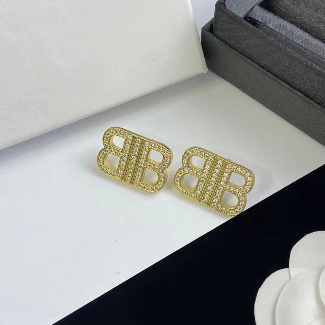 Gold Letter b Earrings