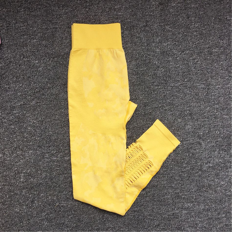 Żółte spodnie