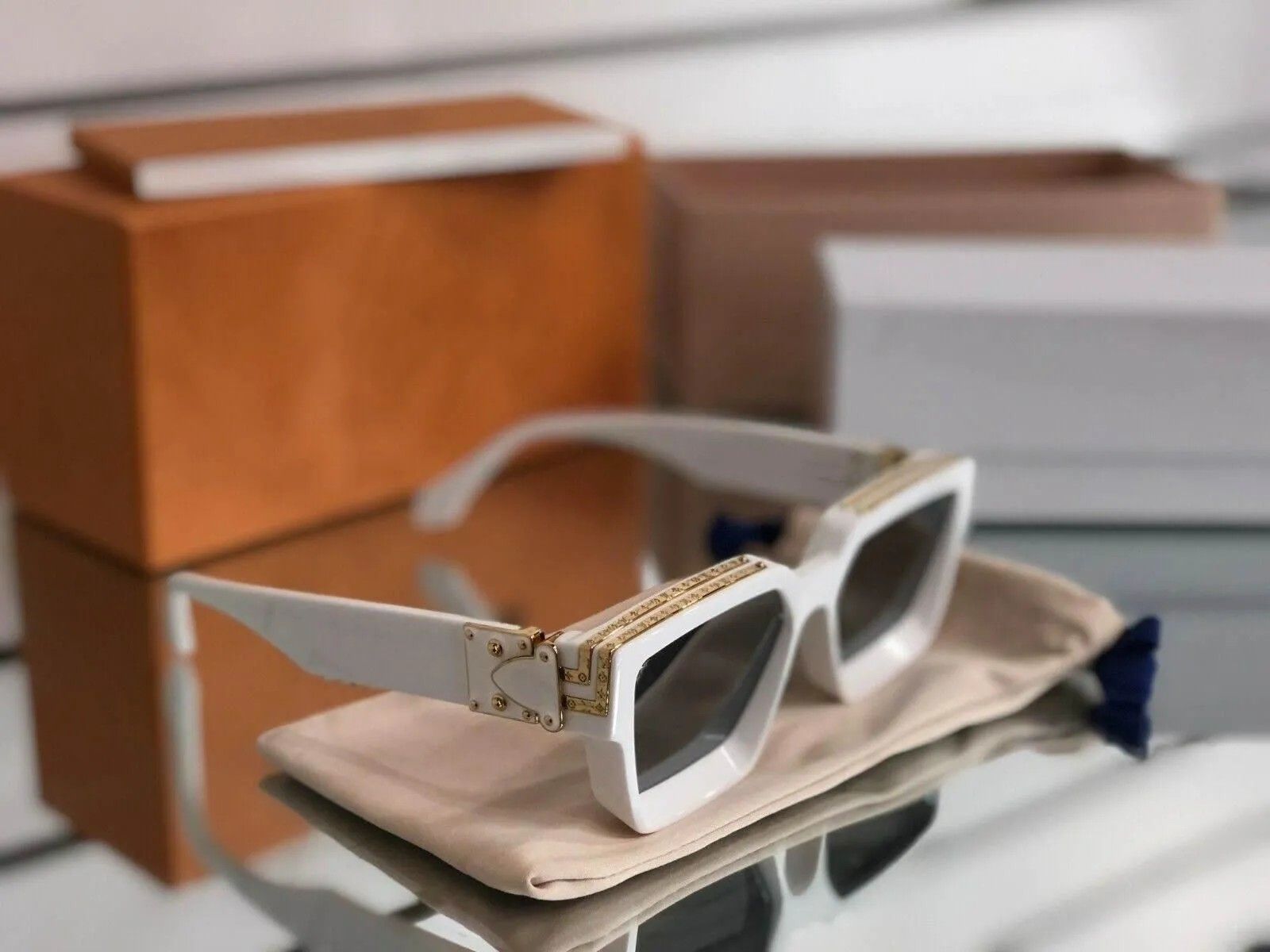 Luxury Vintage Designer Villain Sunglasses For Men And Women Full