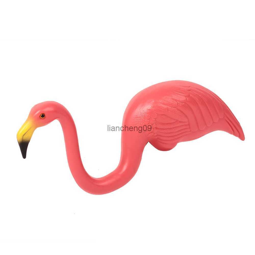 Kısa kırmızı flamingo