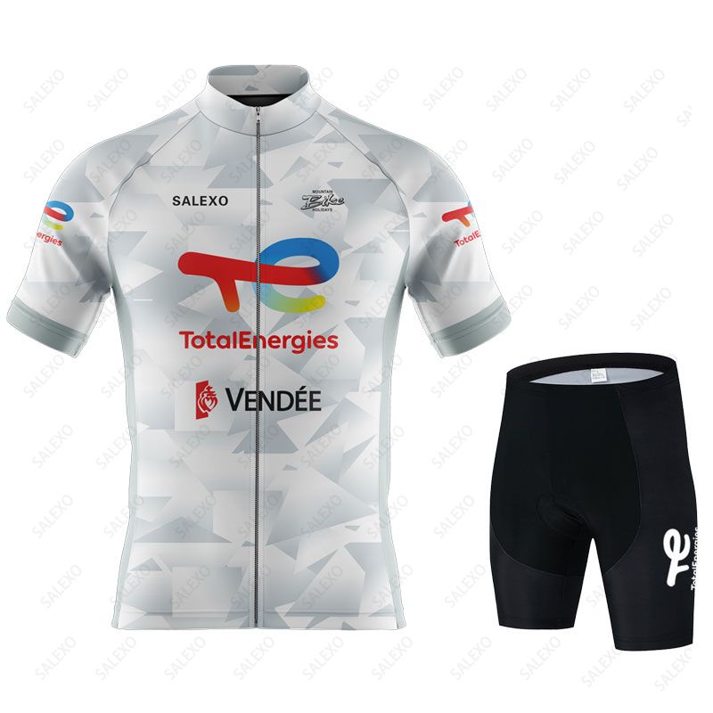 Cycling suit 12
