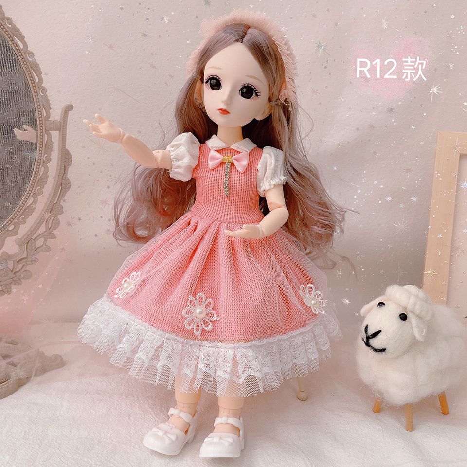 R12-Puppe und Kleidung