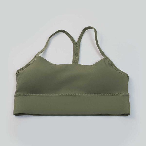 vert mousse et soutien-gorge