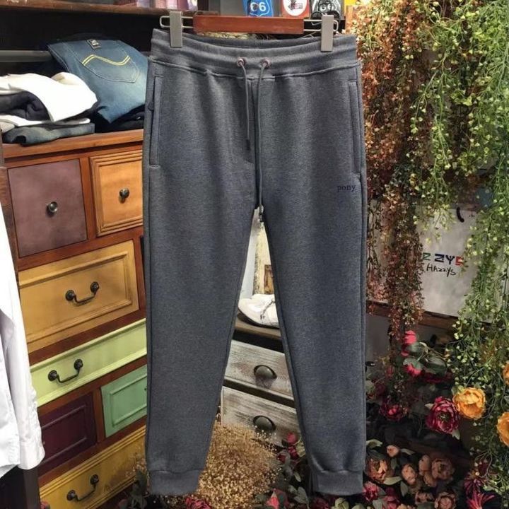 12 pantaloni