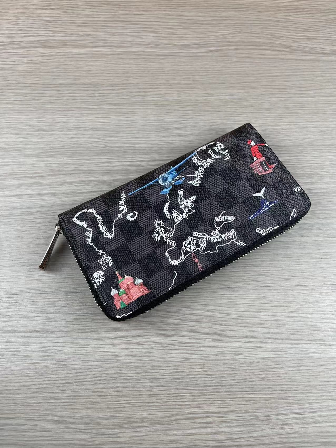 Black zipper wallet1