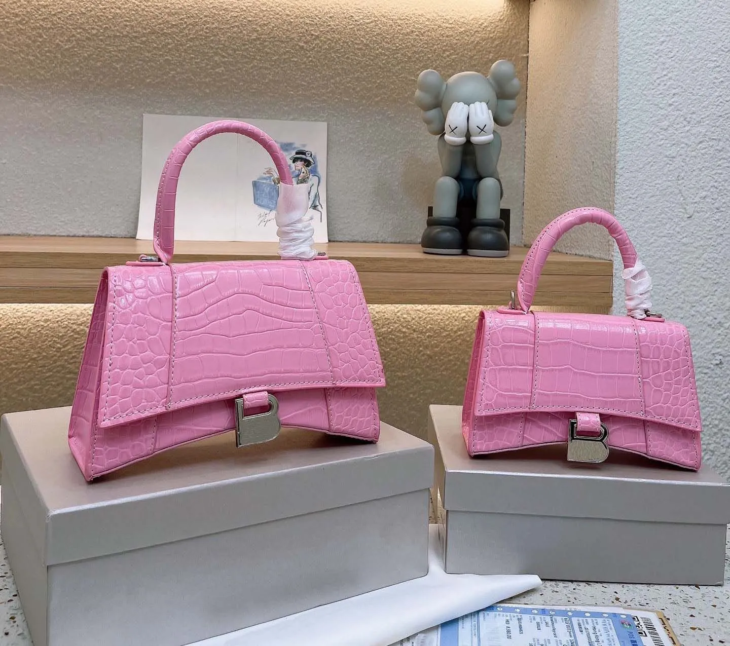 3. Pink Bags Chain de prata