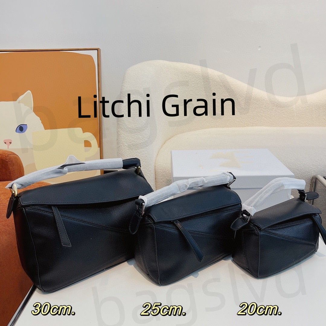 grain de litchi noir