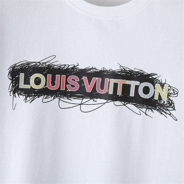 Camiseta de manga corta y cuello redondo, de Louis Vuitton. Precio