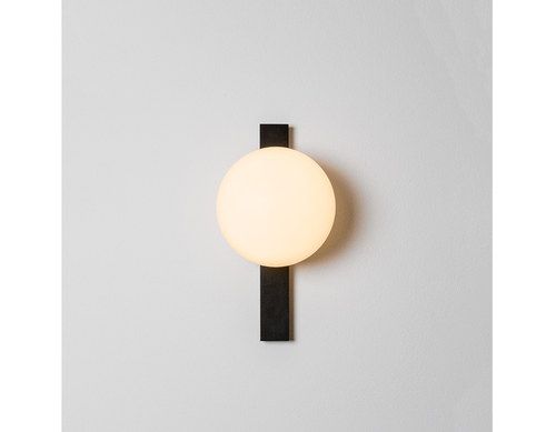 Black wall lamp