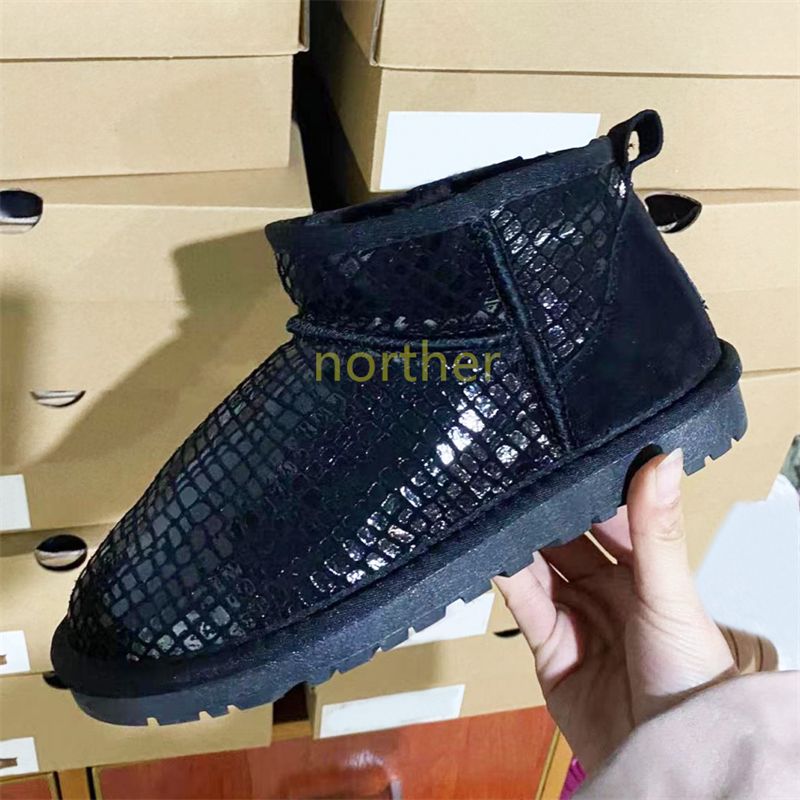 05 35-40 Black Crocodile