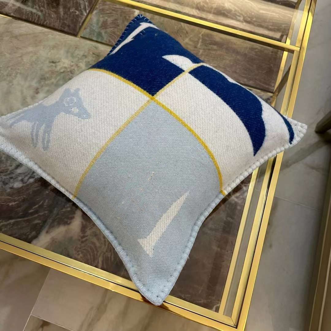 coussin bleu