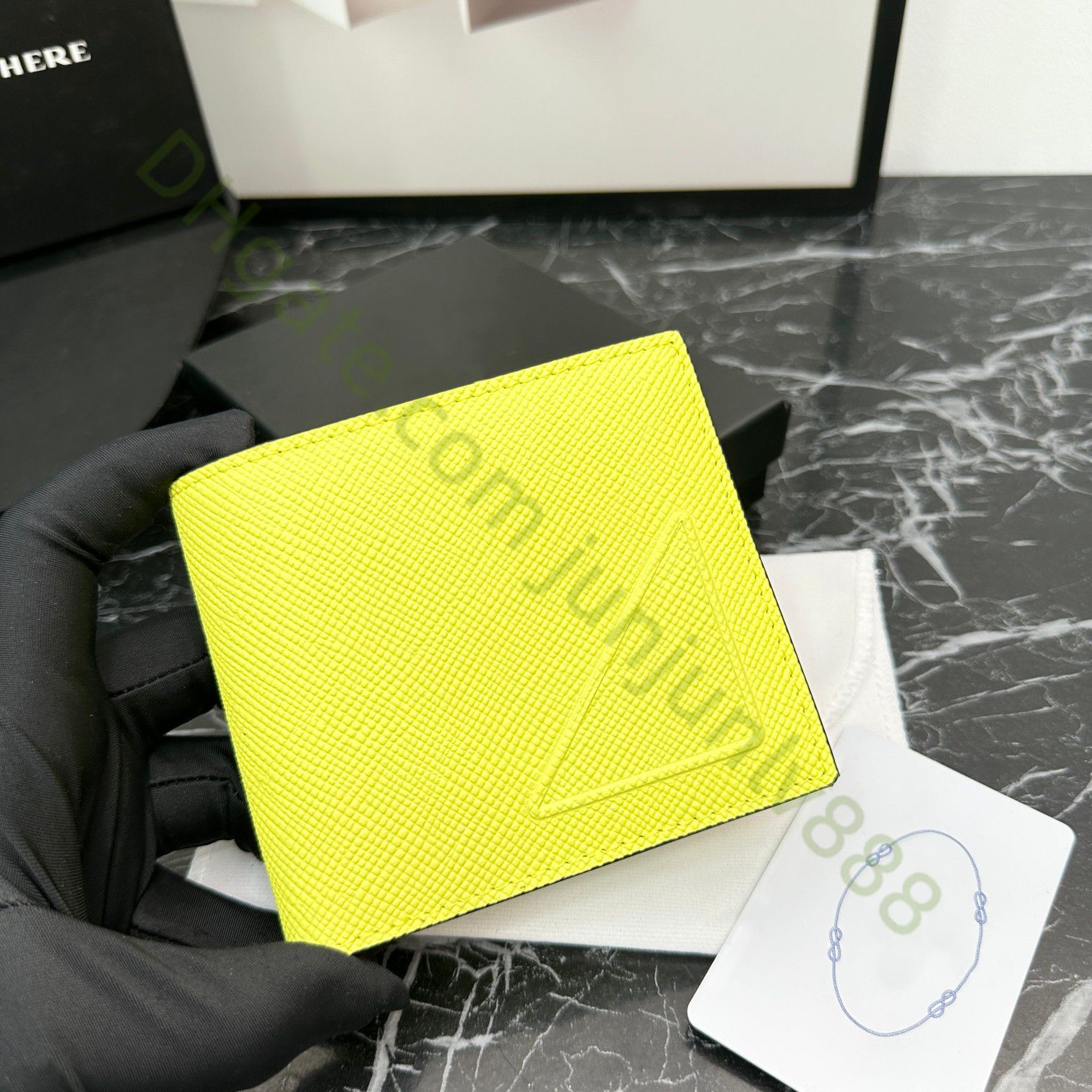 Yellow-Wallet