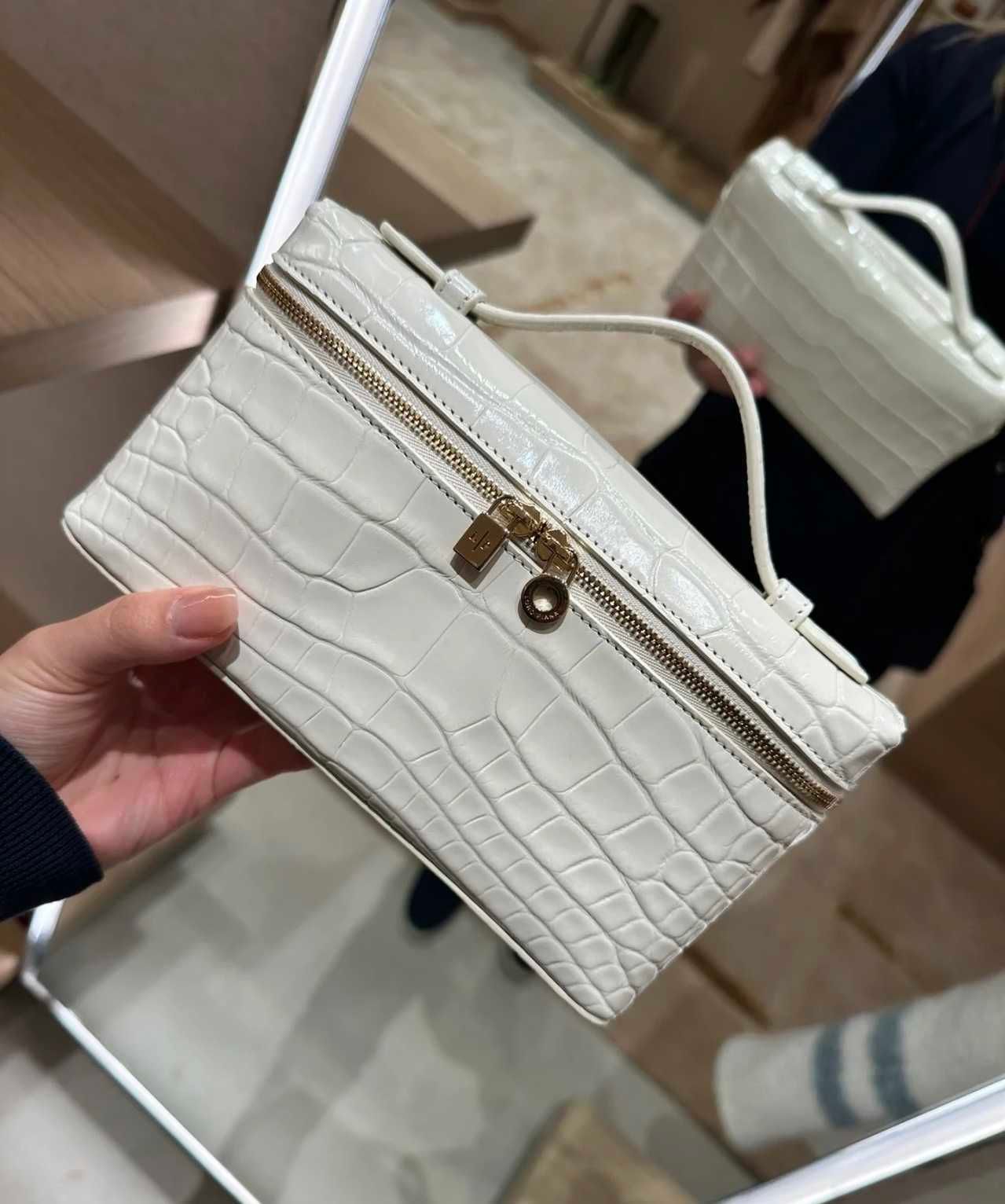 Crocodile White 19