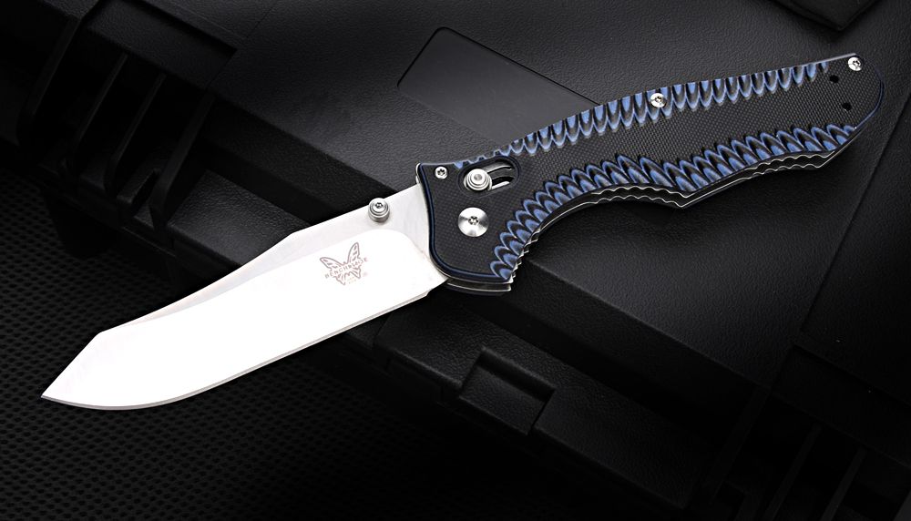 black+blue handle+silvery blade