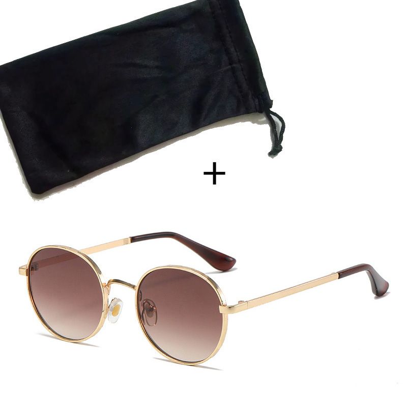 Lunettes de soleil + pochette