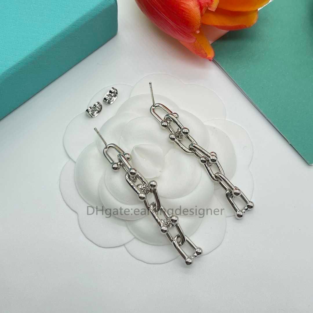 boucles d'oreilles en argent1 (avec logo)