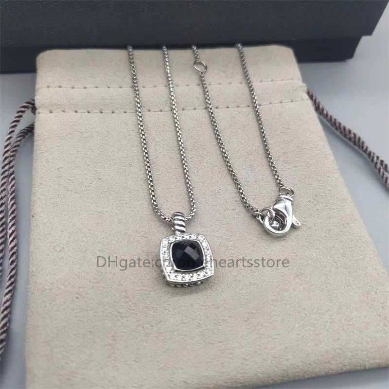 DYXL-024 Collana Nera Con Logo