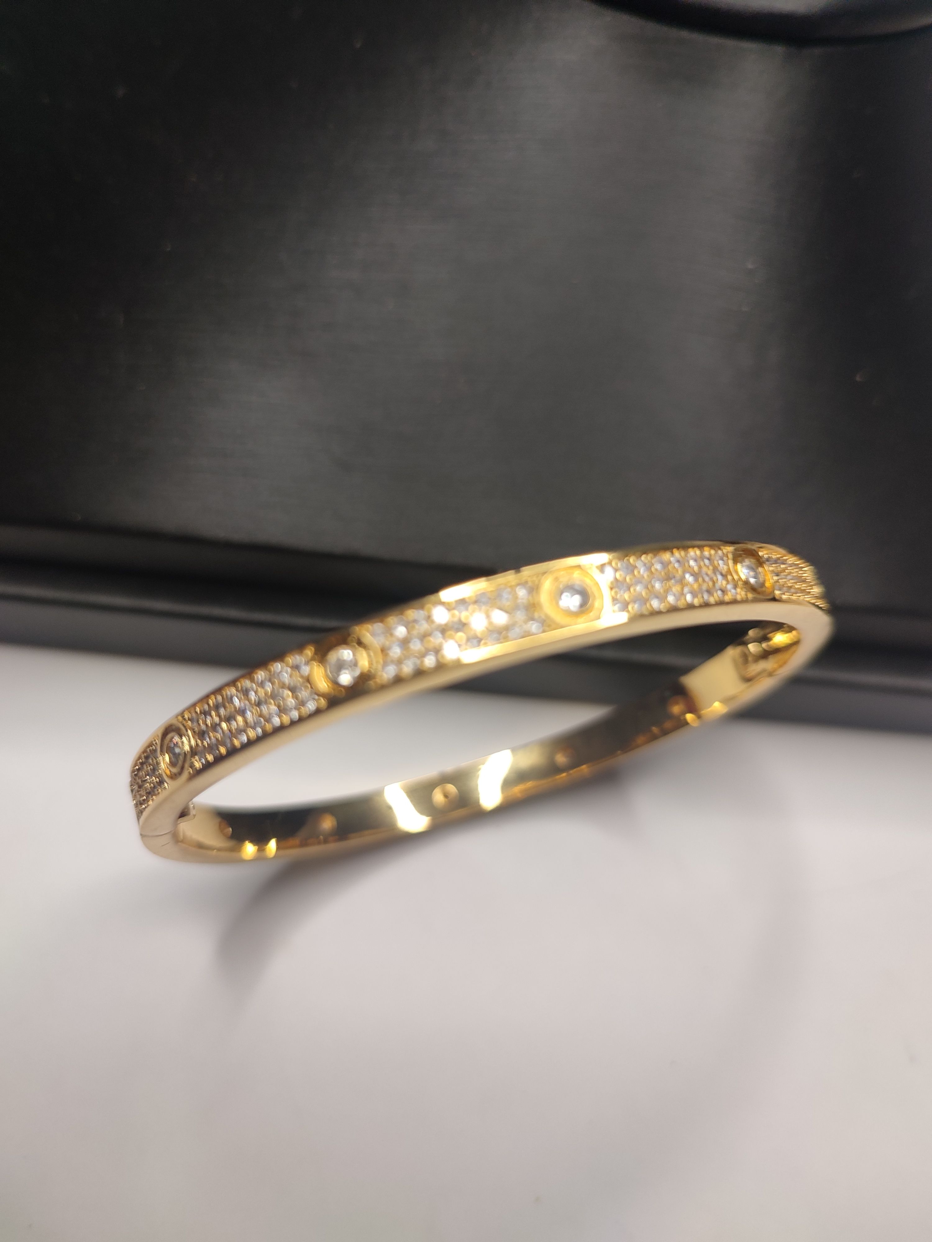 gold bracelet