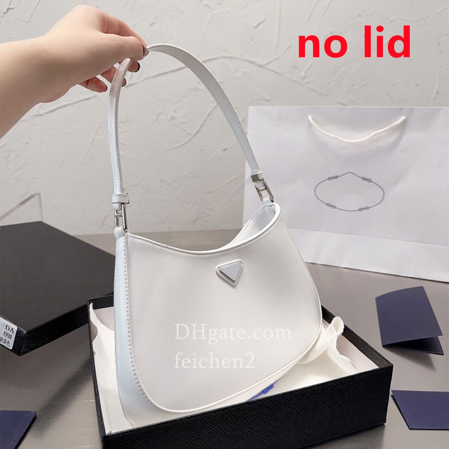 No lid-white