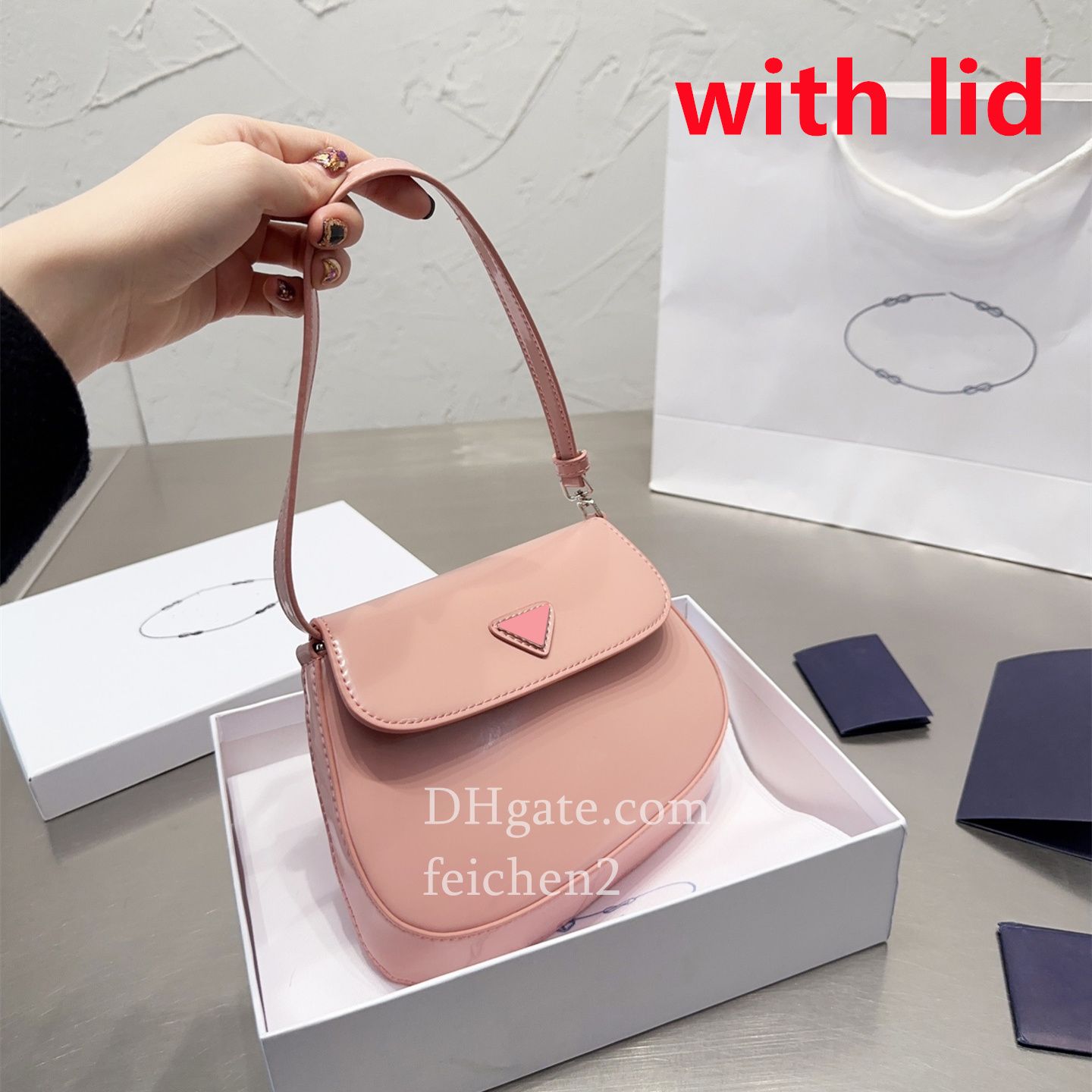 With lid-pink