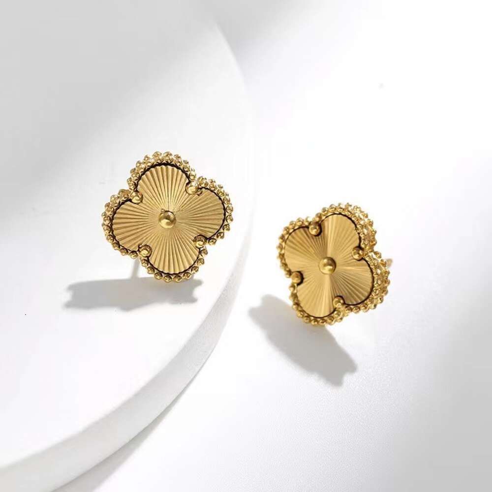988-2 Old flower earrings