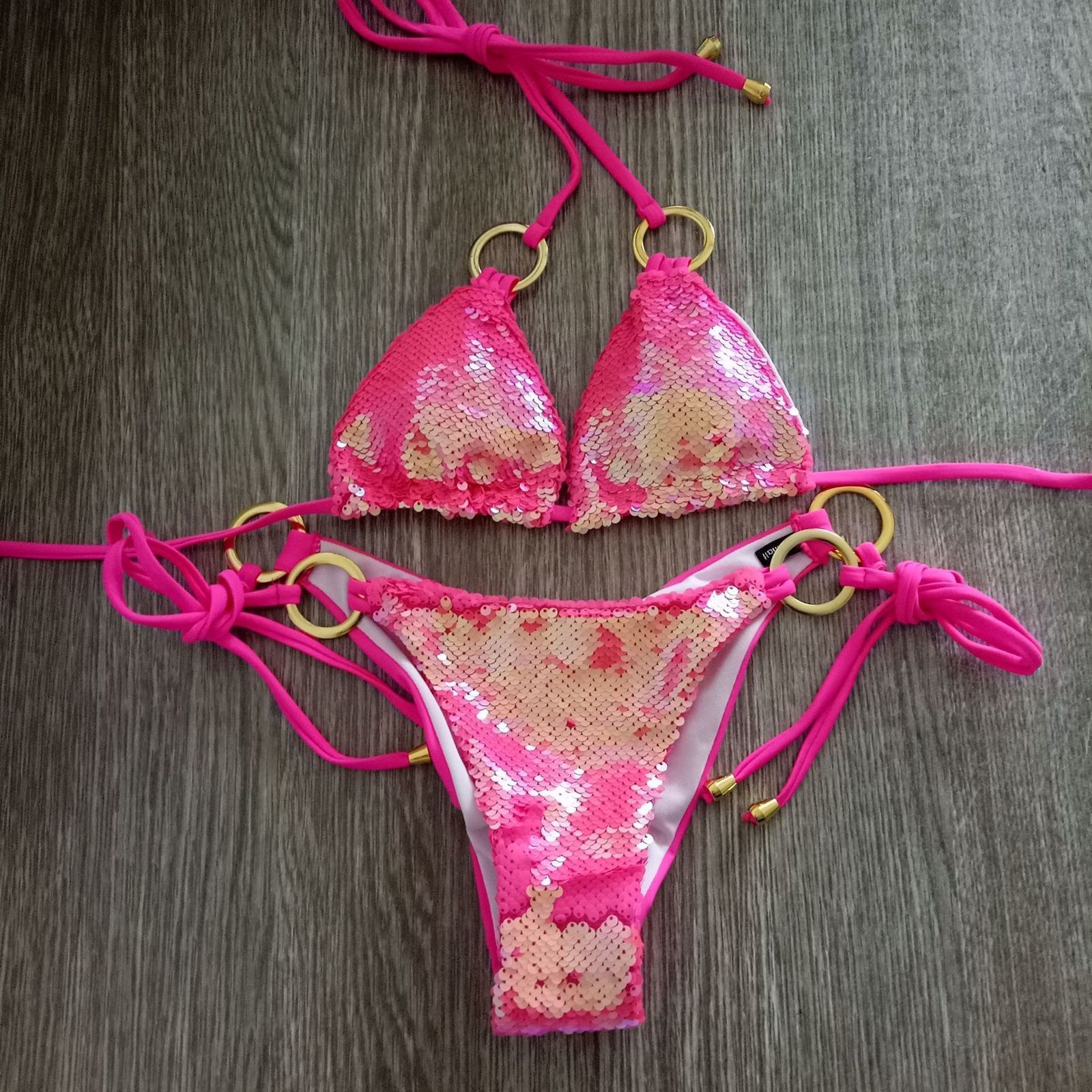 maillot de bain rose à paillettes