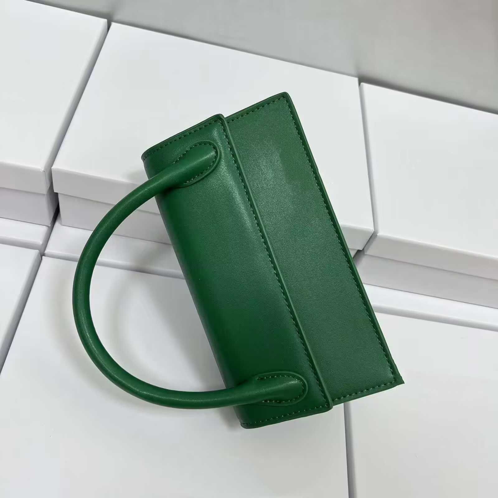 plain grain green size 21cm