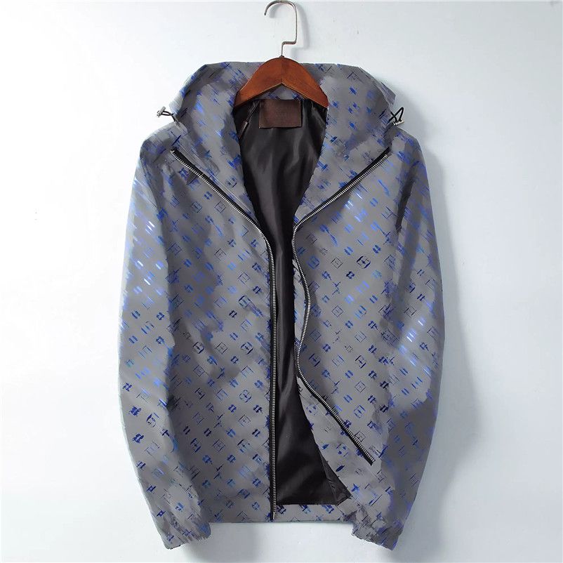 Mens Jackets Designer Mens Jacket Spring And Autumn Windrunner Tee Fashion  Hooded Sports Windbreaker Casual Zipper Jackets Clothing New 11 From  Gh17ss, $24.31