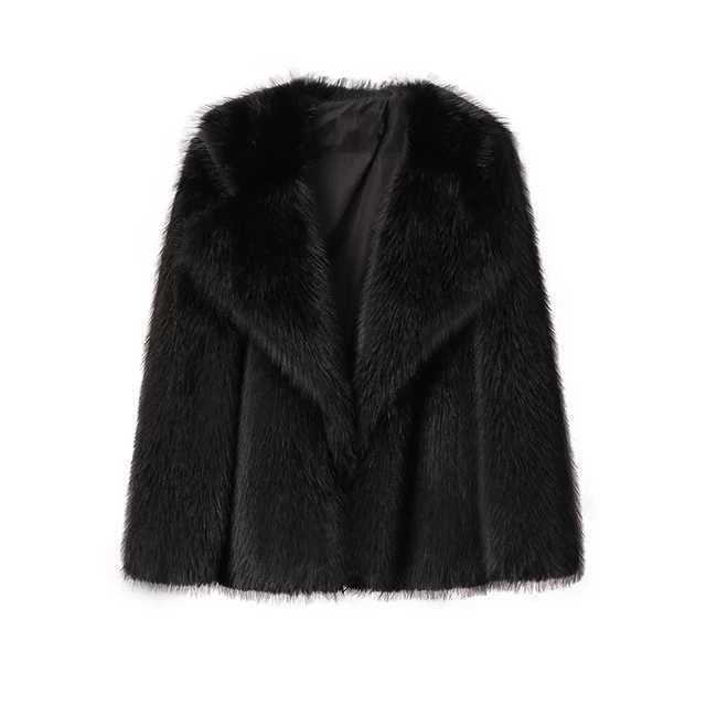 casaco de pele preta