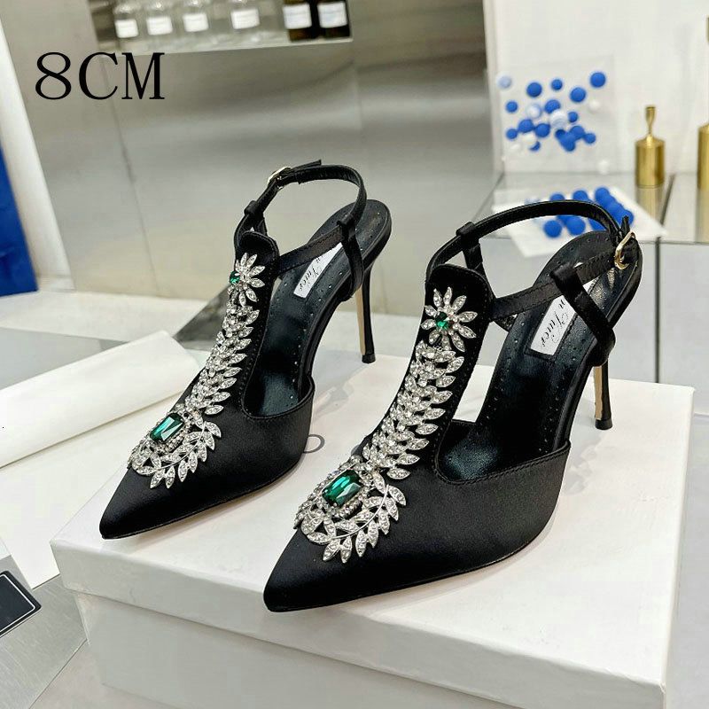 black-8cm heel