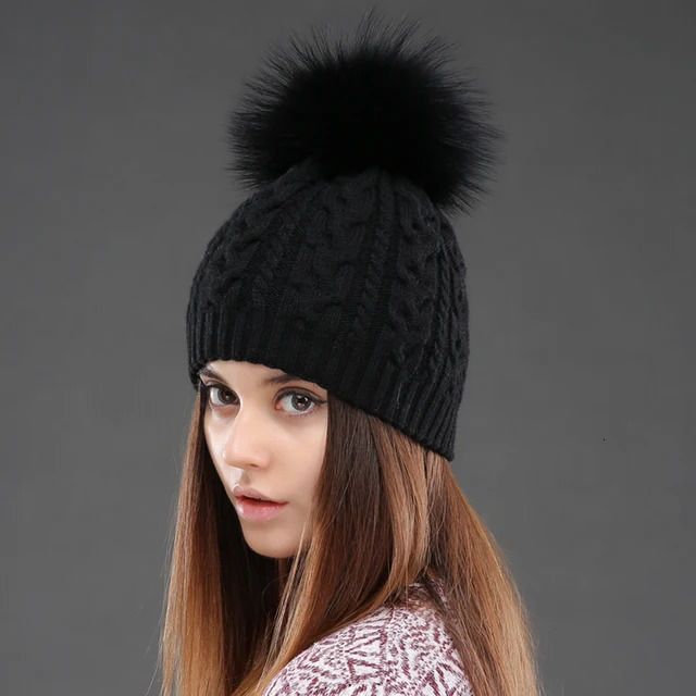 Pompom noir noir