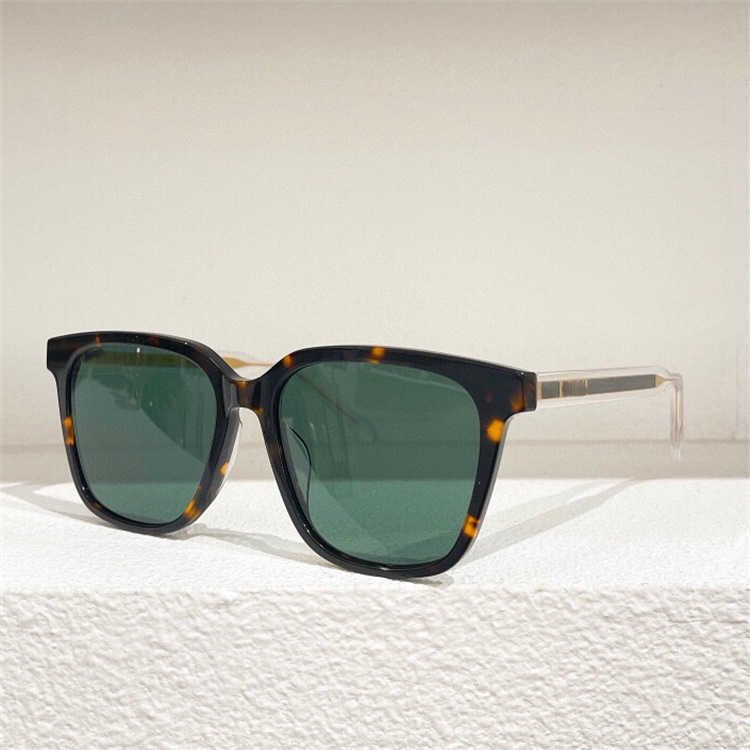 Tortoiseshell Frame Dark