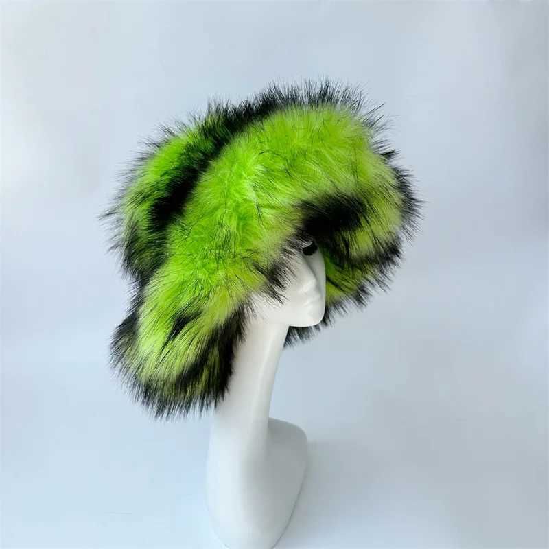 chapeau de fourrure vert