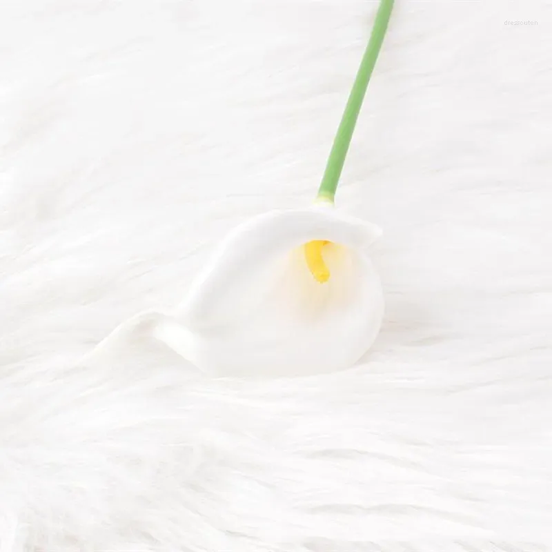 20st White Calla