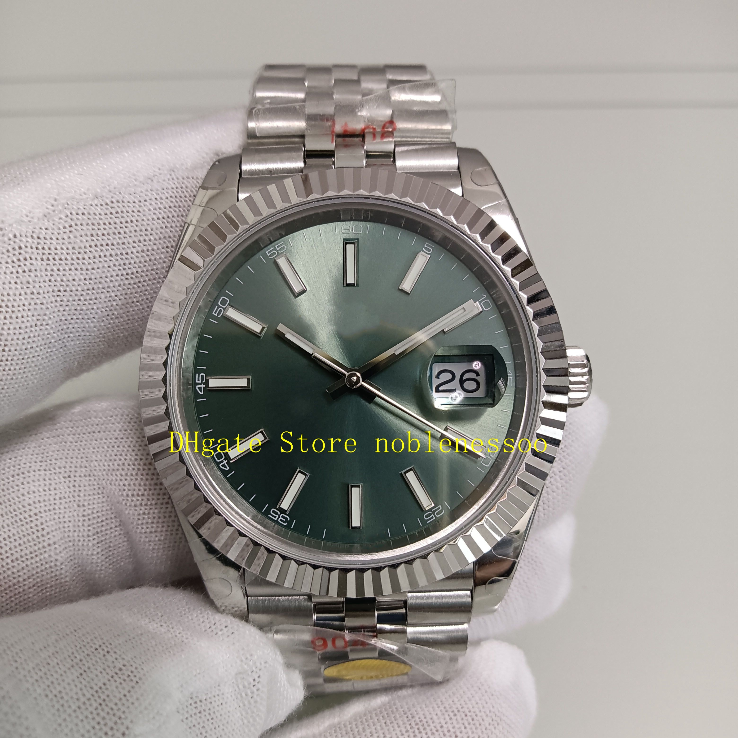 06 Green dial