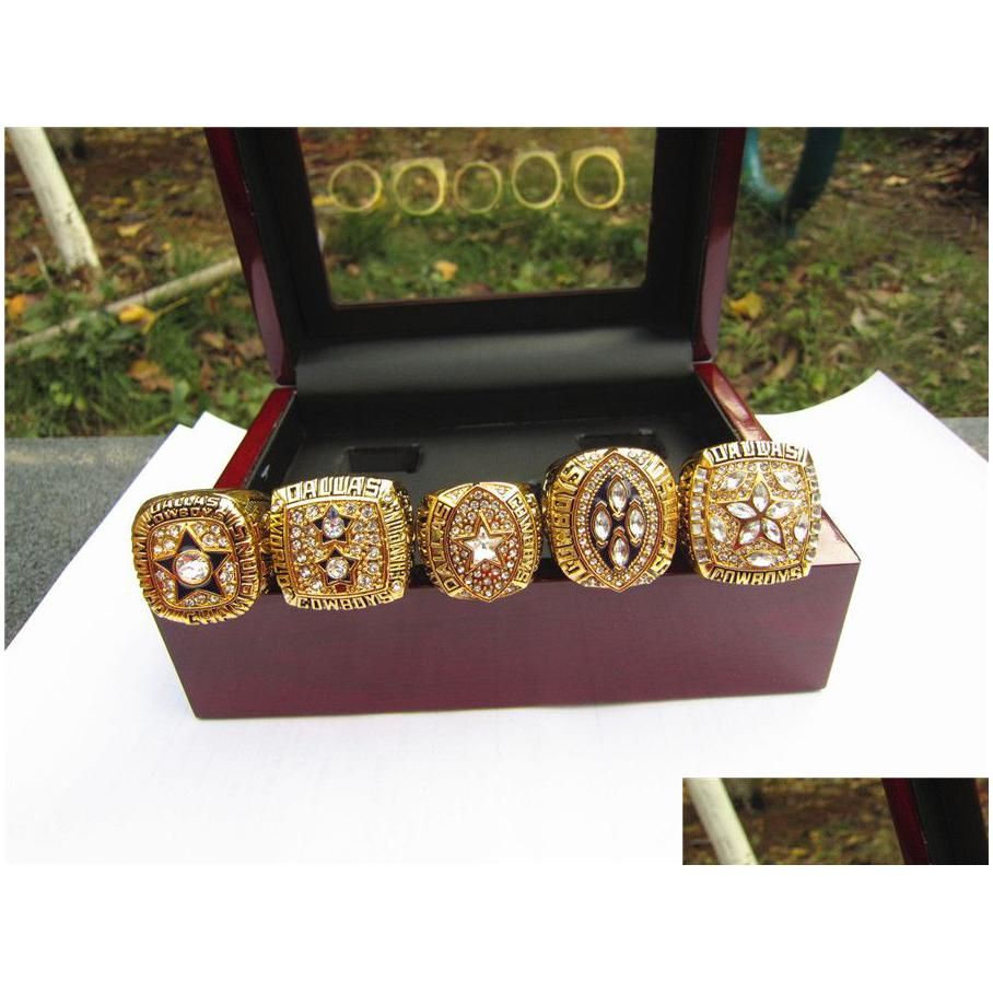 11-5pcs Cowbo y Ring Set with Wooden Box