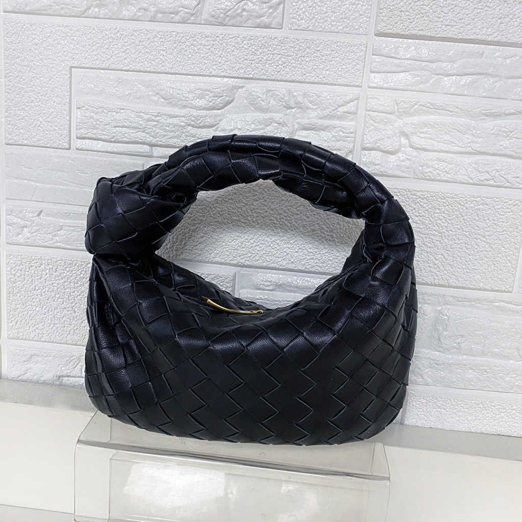 black 28cm