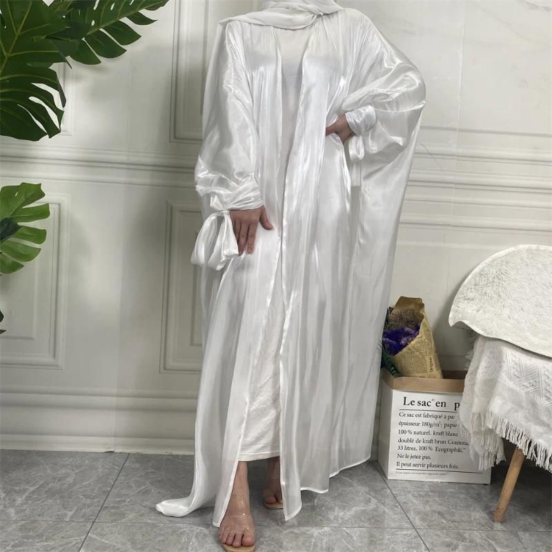 S white abaya