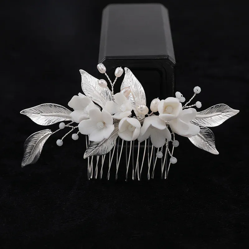 CN Silver hair comb