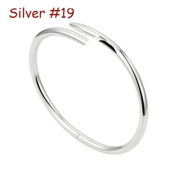 Silver # 19 (nagelarmband)