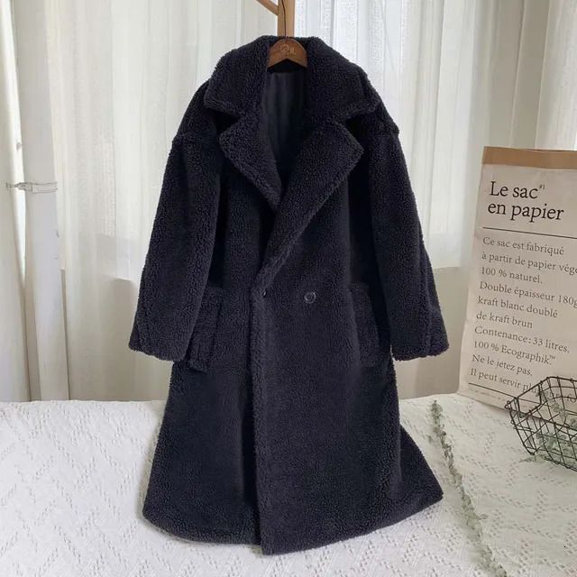 manteau en peluche noire