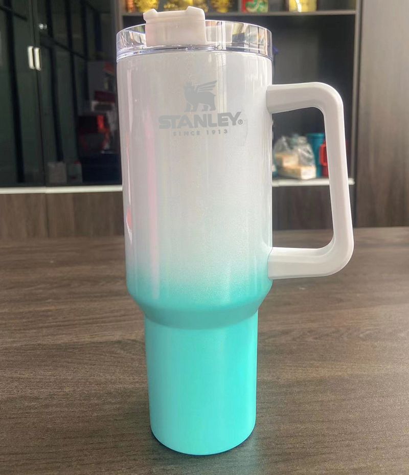 New Stanley Quencher 40oz Tumblers Cups Gradient Colors with Logo handle lid and straw powder coating Car Mugs Vacuum insulated drinking Water Bottles 0414
