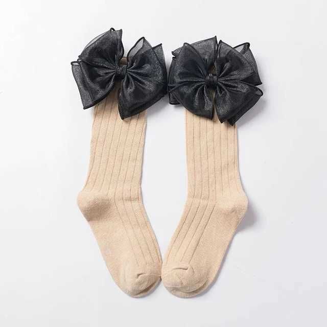 khaki bow