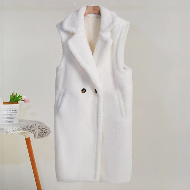 manteau en peluche blanc