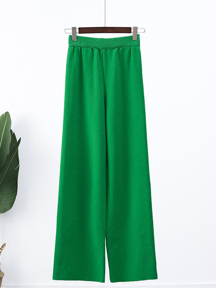 green pants