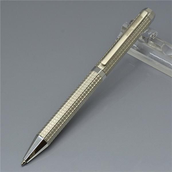una penna d'argento