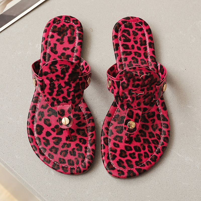 A12 Leopard Red