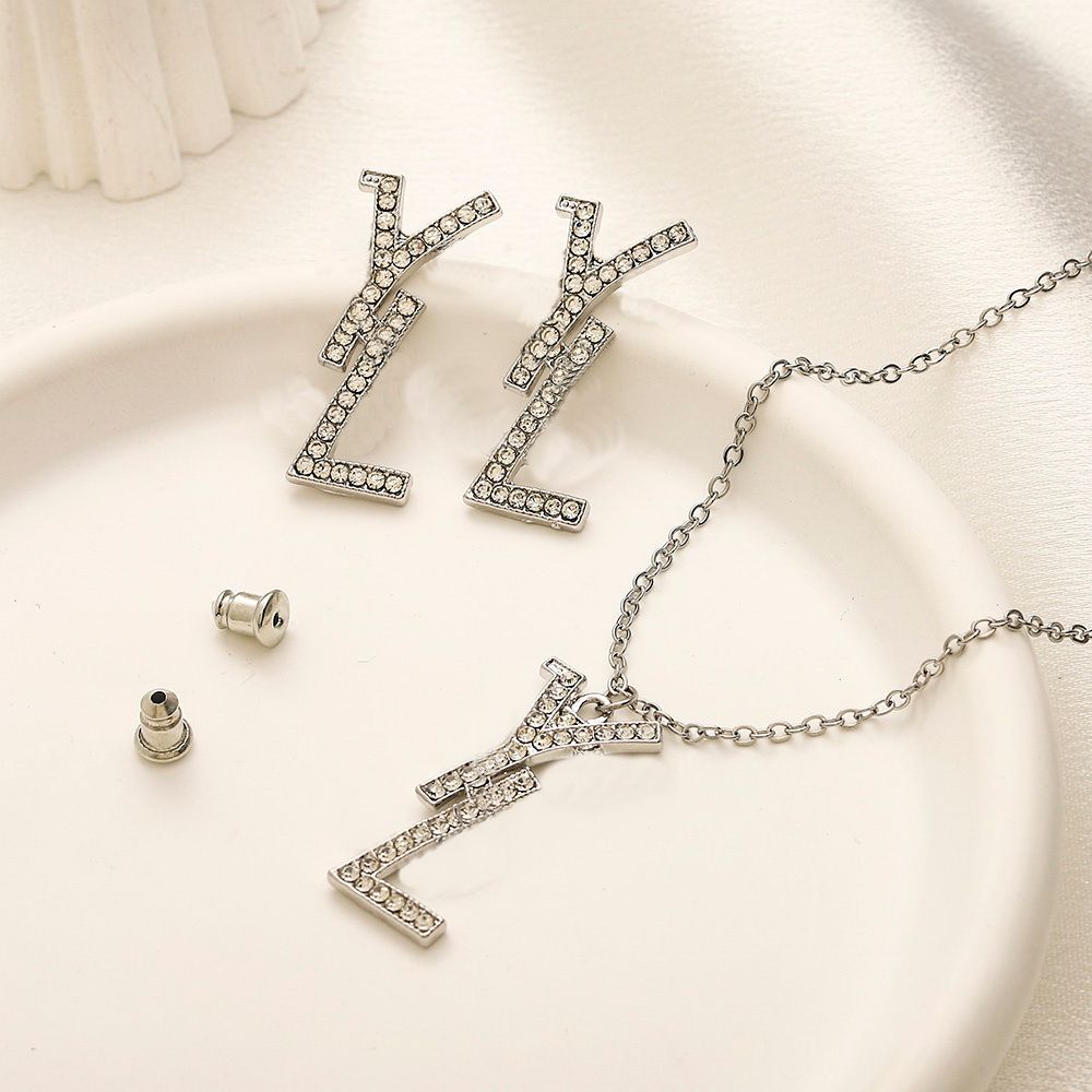 15 - - 2st Set Siilver Necklace Earring