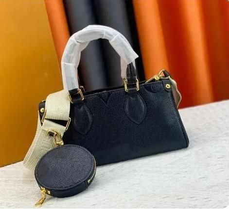 46653 # Sac gaufré noir + bandoulière blanche